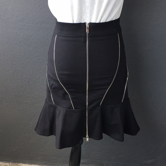 ZARA Woman Asymmetrical Black Skirt with Zipper - Picture 1 of 6